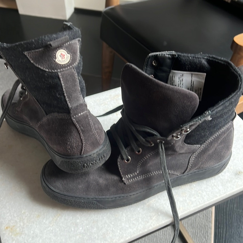 Moncler Shoes size 44 - authentic